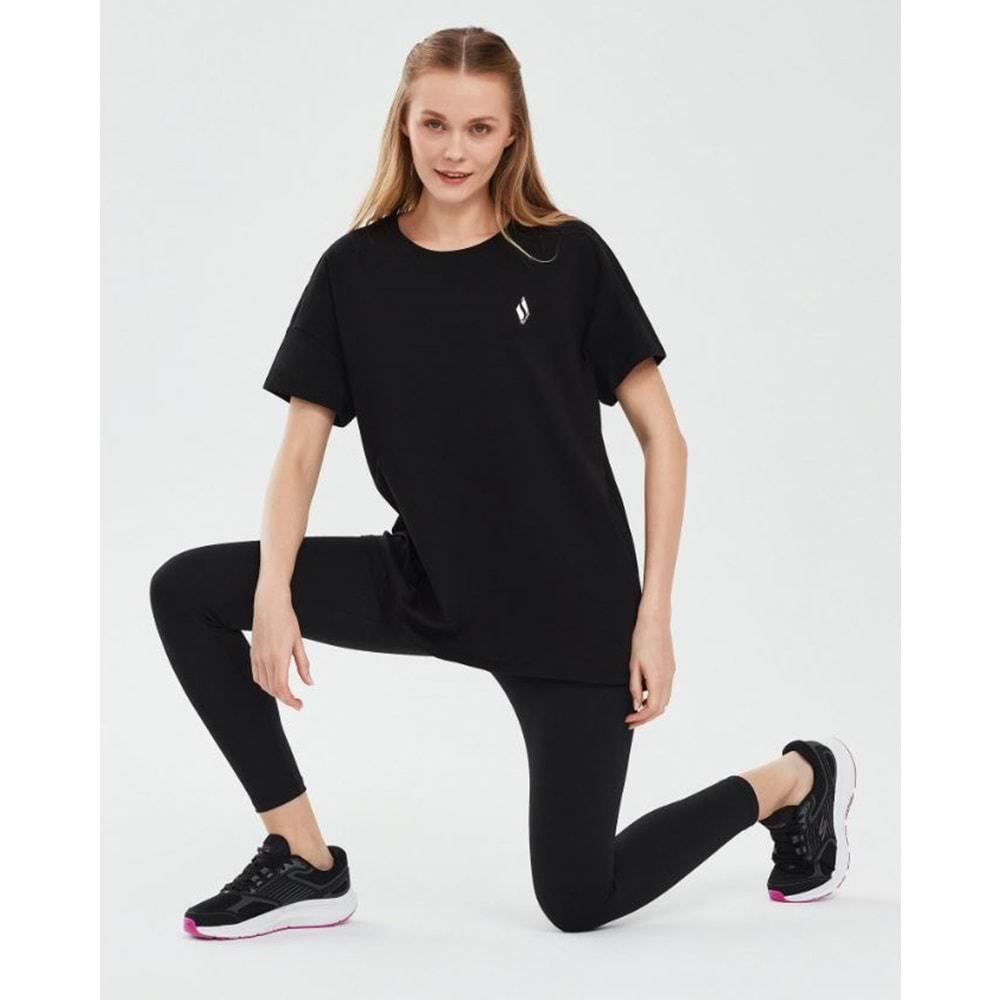 Skechers W Performance Tops Crew Neck T-shirt S221482-001 Kadın Tişört