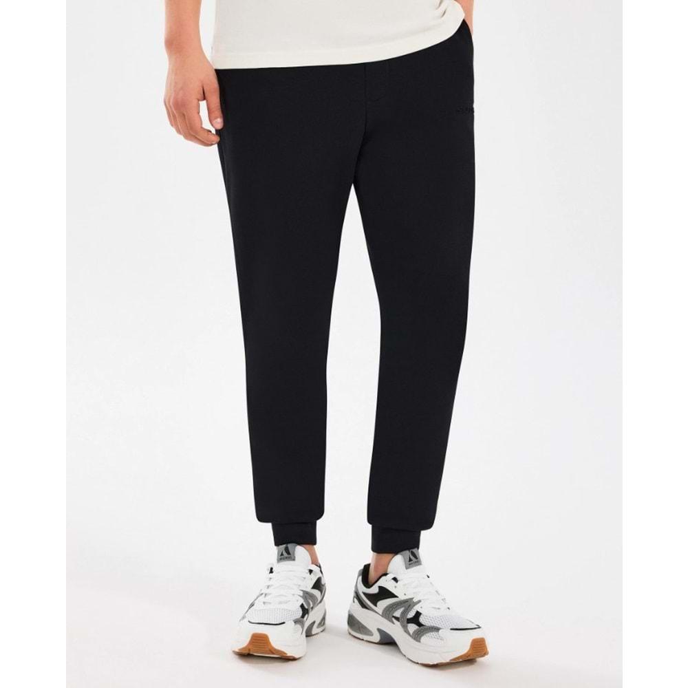Skechers S242114-001 Essential Jogger Sweatpant Erkek Eşofman Altı