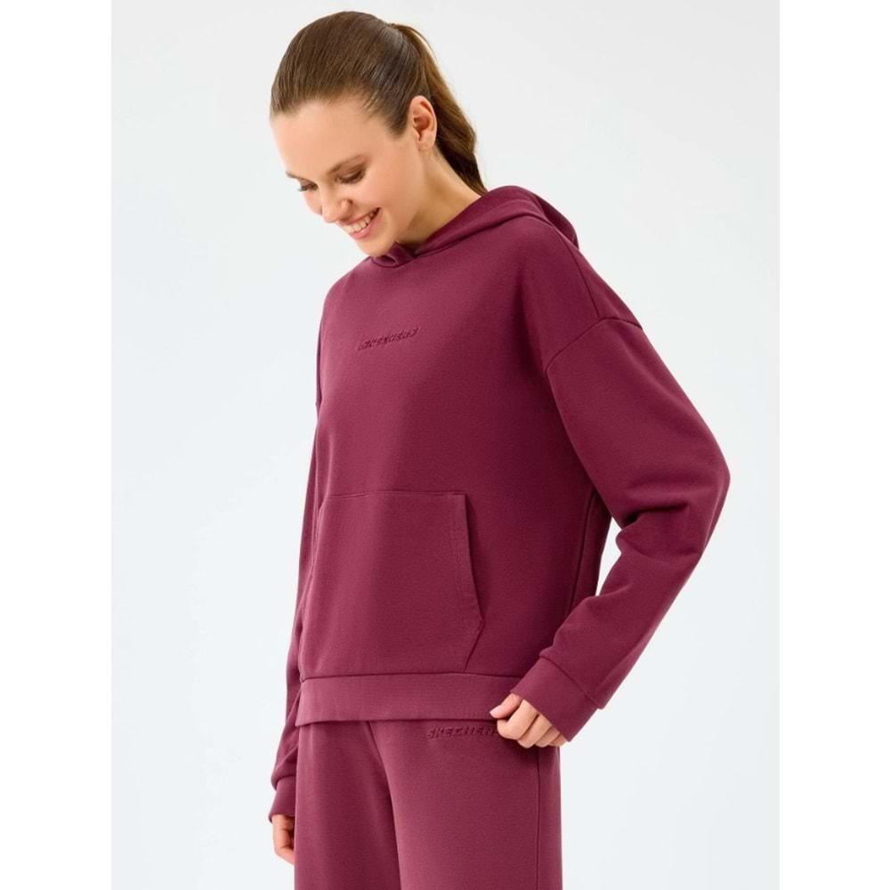 Skechers W Essential Hoodie Sweatshirt S2610013-3877 Kadın Kapüşonlu Sweatshirt