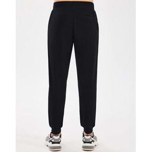 Skechers S242114-001 Essential Jogger Sweatpant Erkek Eşofman Altı