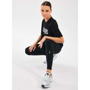 Skechers W Loose Fit Graphic Tee T-Shirt S2510131-001 Kadın Tişört