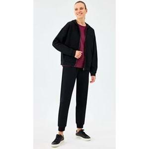 Skechers W Essential Full Zip Sweatshirt S2610016-3817 Kadın Kapüşonlu Fermuarlı Sweatshirt