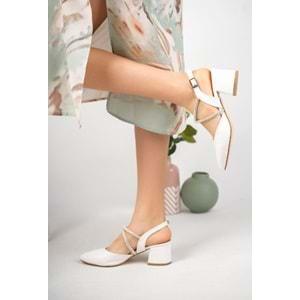 Feles Çapraz Şerit Taş Detaylı Klasik Topuklu Kadın Ayakkabı