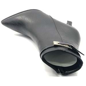 Feles Yanı İnce Taş Tokalı Klasik Sivri Burun Topuklu Kadın Bot