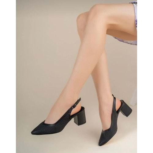 Feles Lazer Detaylı Kadın Topuklu Ayakkabı
