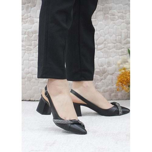 Feles 01-303 Büzgü Şerit Taşlı Kadın Klasik Ayakkabı