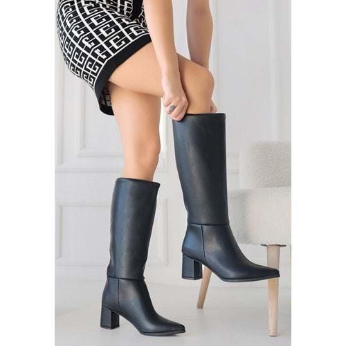 Seribo Sivri Burun Fermuarsız Kadın Çizme